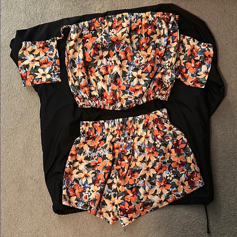 Floral Two-Piece Set --Women's Small